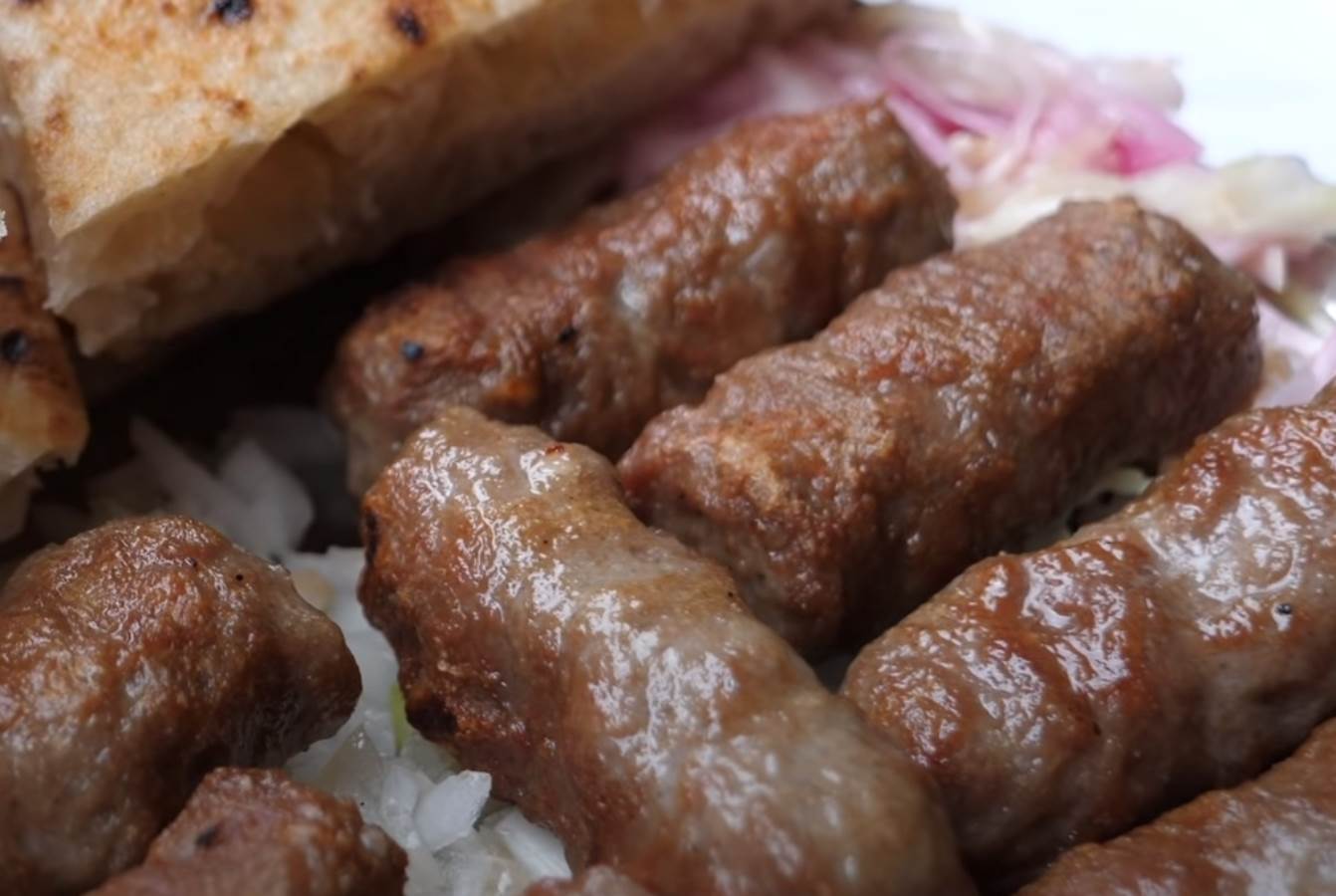 Kako su Hrvati nazvali ćevape sa čvarcima | Mondo