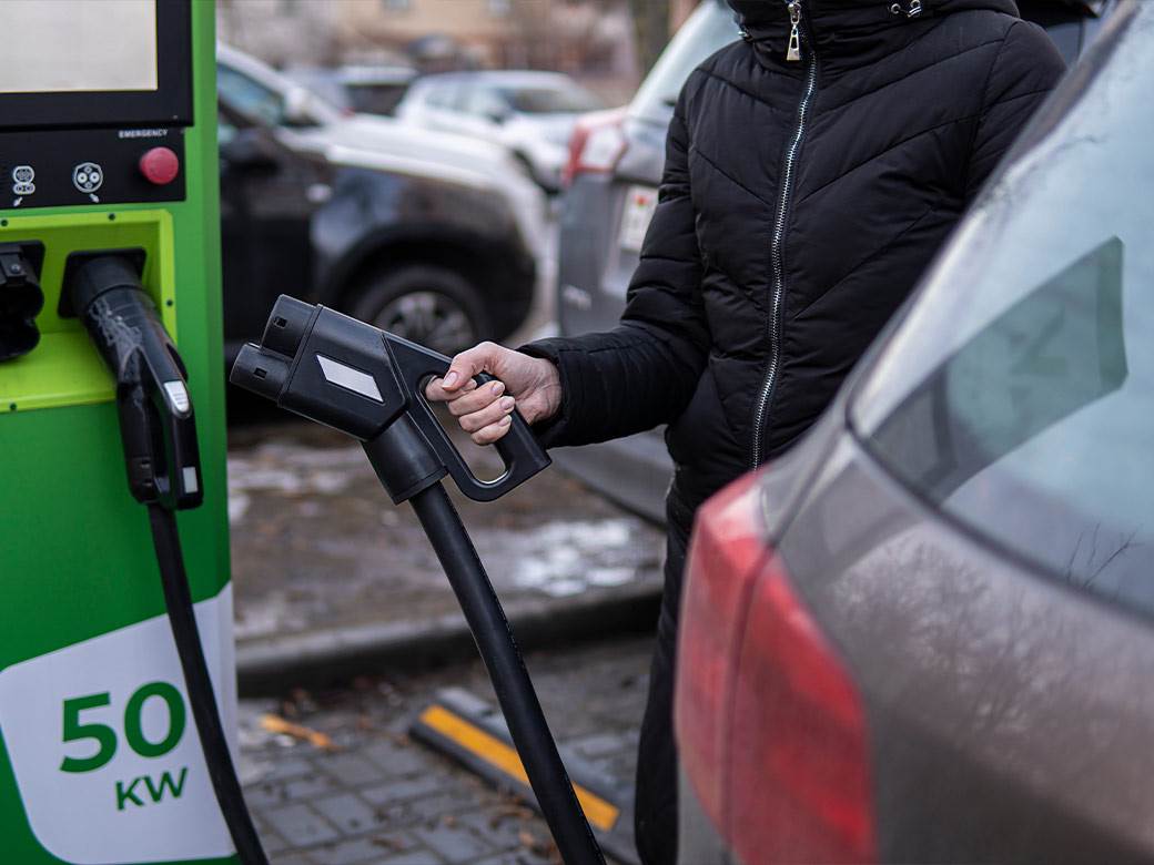 Padaju cene električnih automobila zbog smanjene prodaje: Evo koliko će kupci ubuduće morati da izdvoje novca