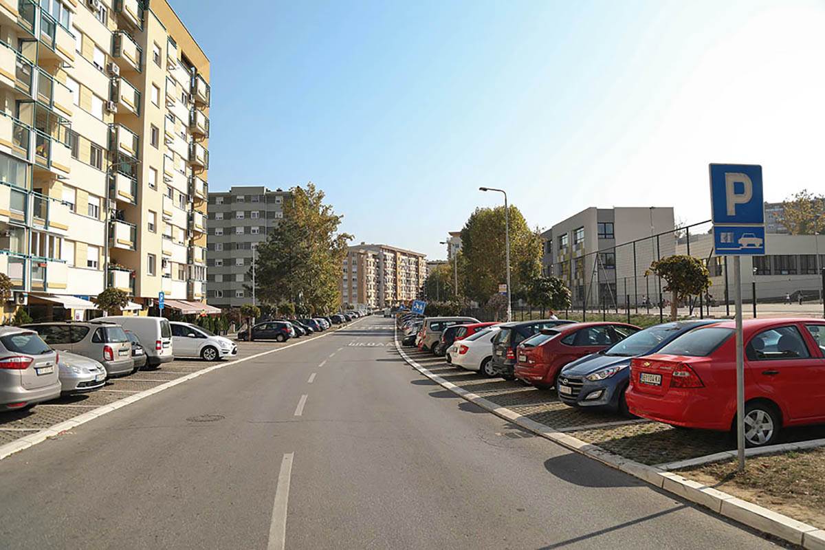 Gde je dozvoljen, a gde zabranjen parking: Mnogi vozači u Srbiji prave greške koje mogu biti opasne