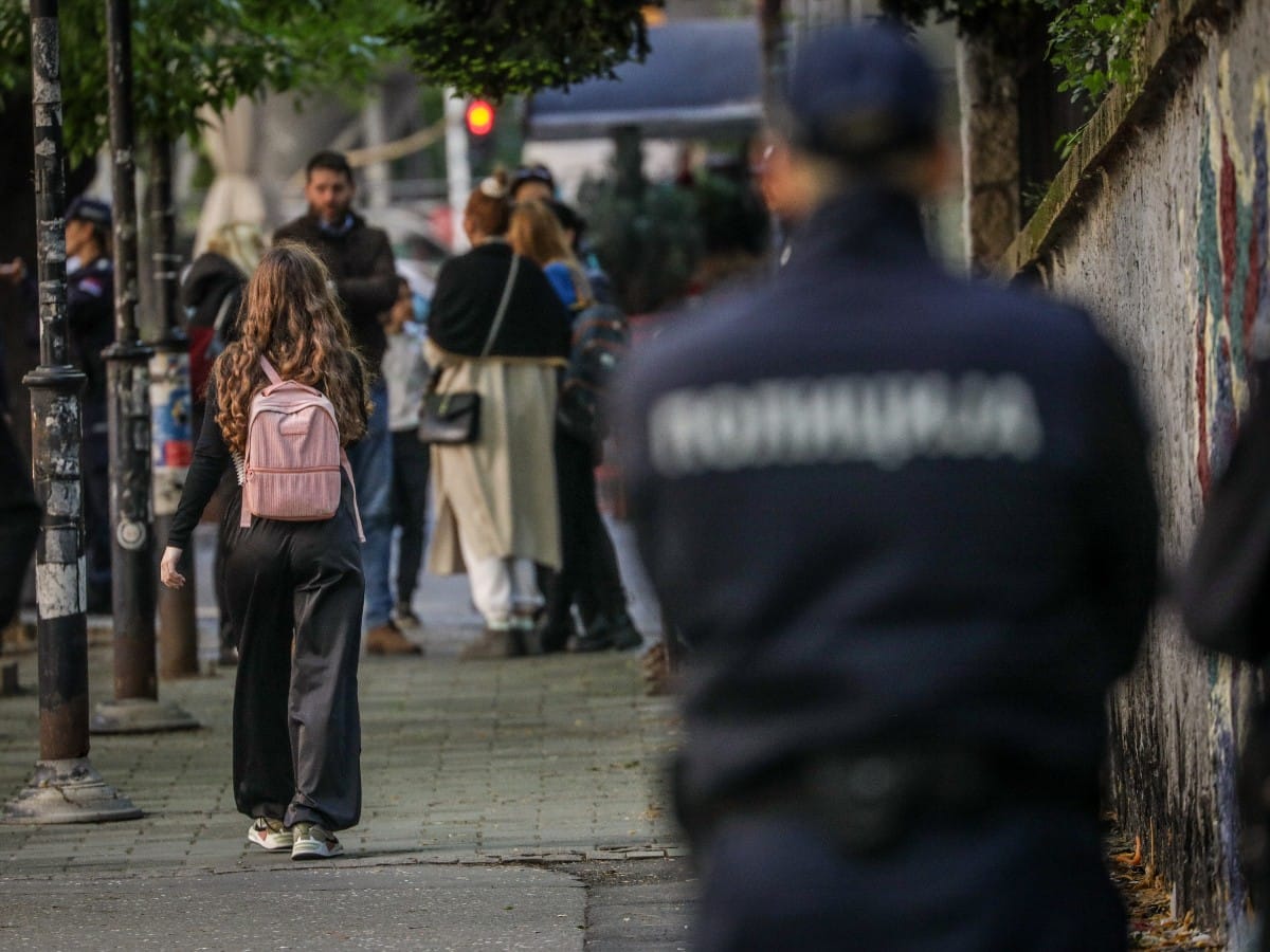 Učenik pretio đacima u beogradskoj školi, doneo i pištolj: Navodno otkrio i razlog, oglasio se direktor ustanove