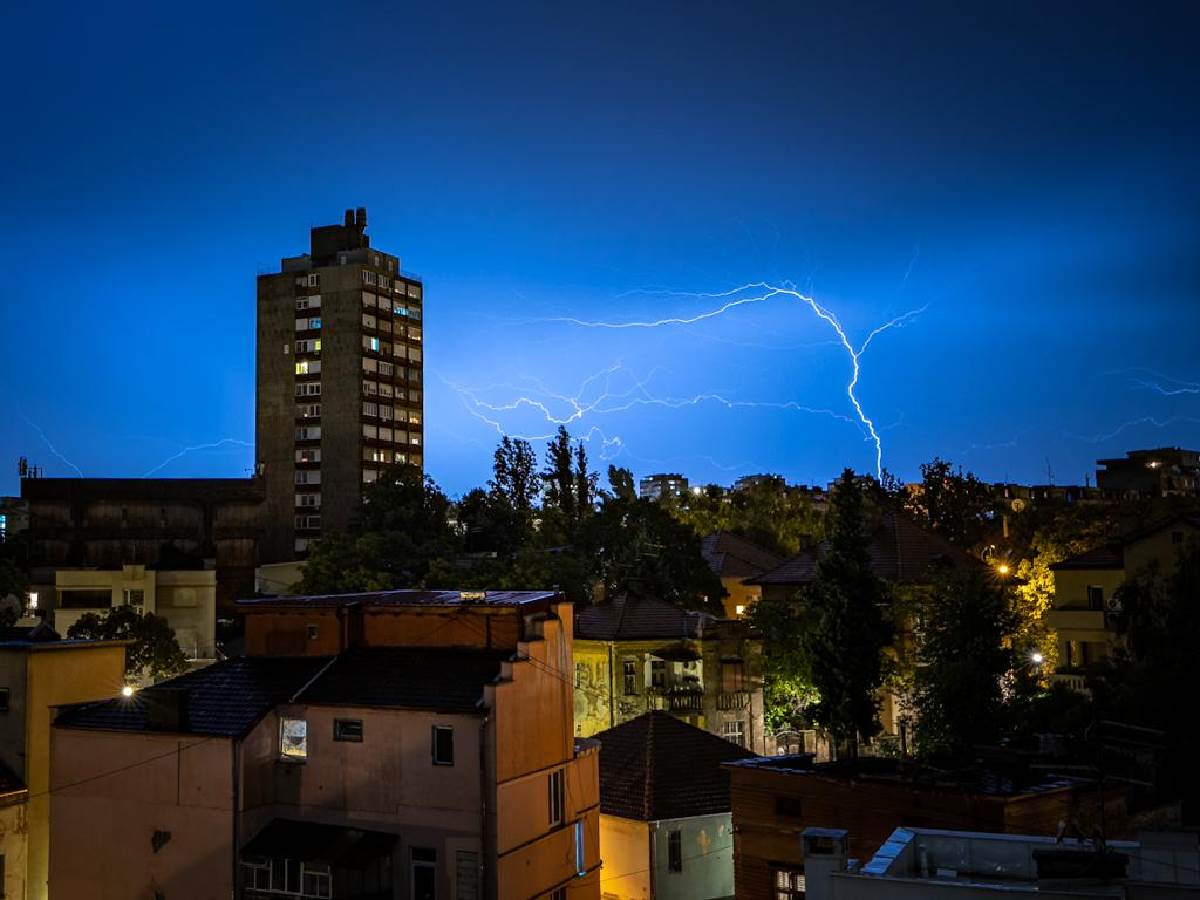Pljuskovi sa grmljavinom stižu u Srbiju