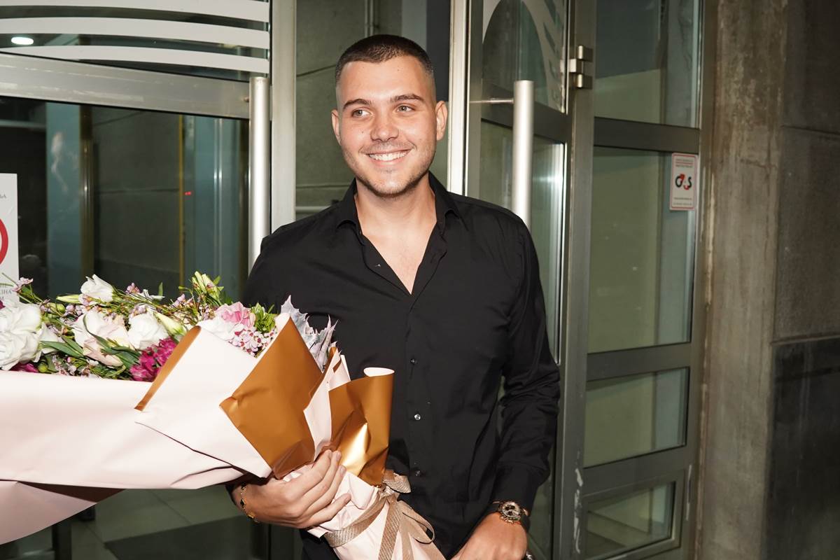 Viktor Živojinović pokazao devojku Mondo