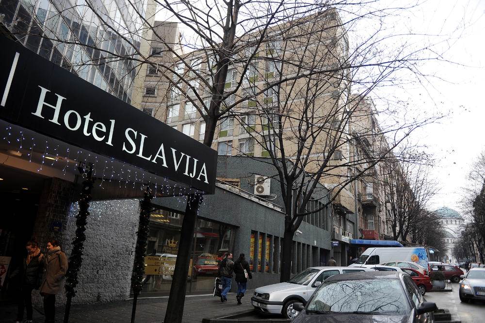 Poznati srpski biznismen kupio hotel Slavija: Država mu daje 3,6 miliona € da ga obnovi, imaće 4 zvezdice i 100 soba