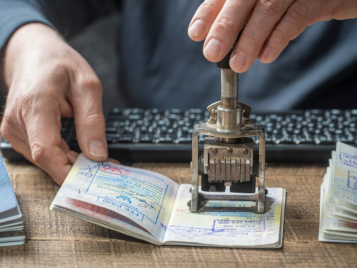 Nova pravila za dobijanje radne vize u Srbiji: Ovog datuma stupaju na snagu, svi detalji na jednom mestu Nova pravila za dobijanje radne vize u Srbiji: Ovog datuma stupaju na snagu, svi detalji na jednom mestu