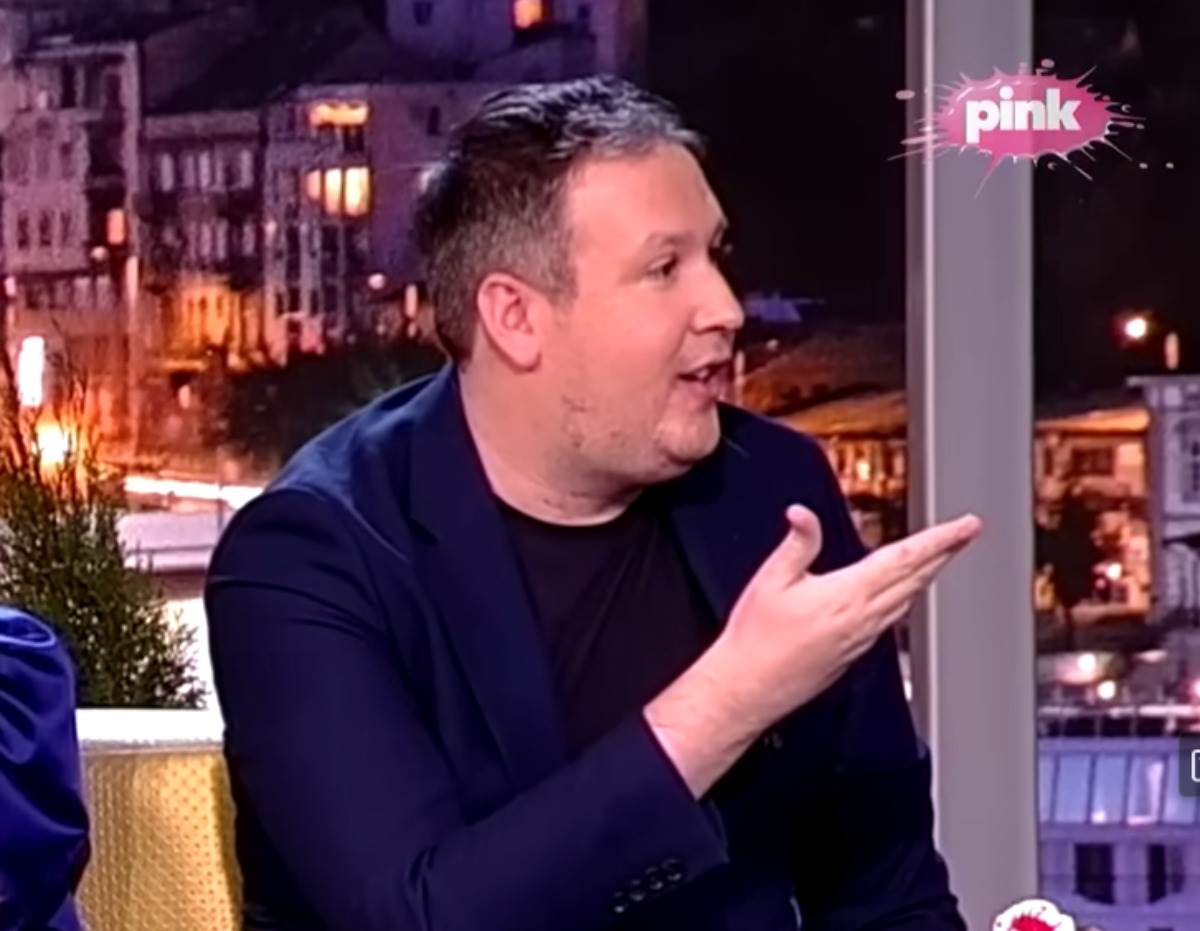 Božo Dobriša otkrio da oženjeni srpski pevači letuju sa momcima u CG ...