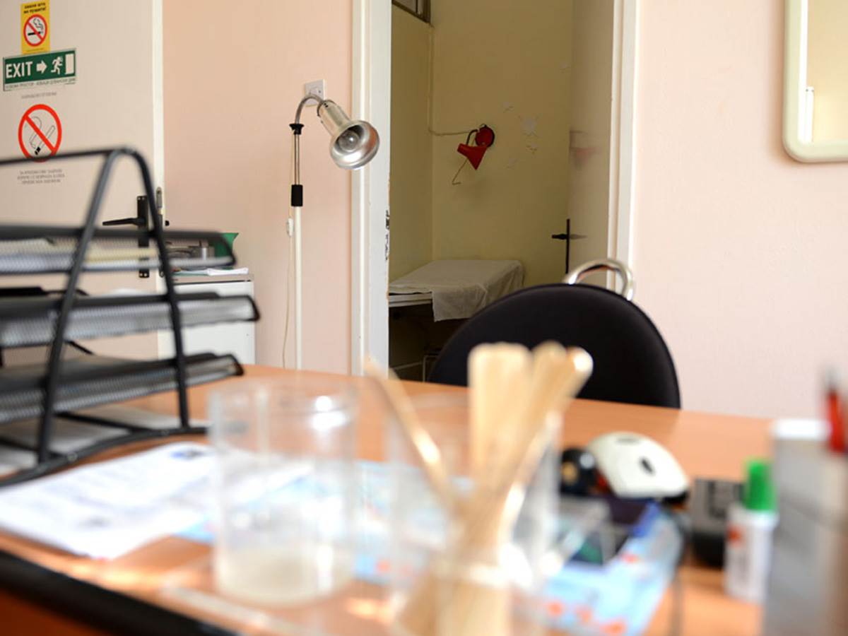 Ova opština u Srbiji lekarima daje 30.000 rsd na platu: Dobijaju i stan, potrebno je da ispune samo jedan uslov Ova opština u Srbiji lekarima daje 30.000 rsd na platu: Dobijaju i stan, potrebno je da ispune samo jedan uslov