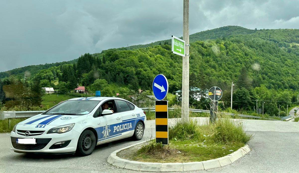 Trojica Azerbejdžanaca kidnapovala muškarca u Budvi! Upali mu u stan, pa ga odvezli do Podgorice