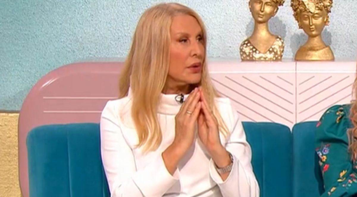 Magdalena Rakocevic Prolaznica videla Vericu Rakočević sa metlom ispred prodavnice | Mondo