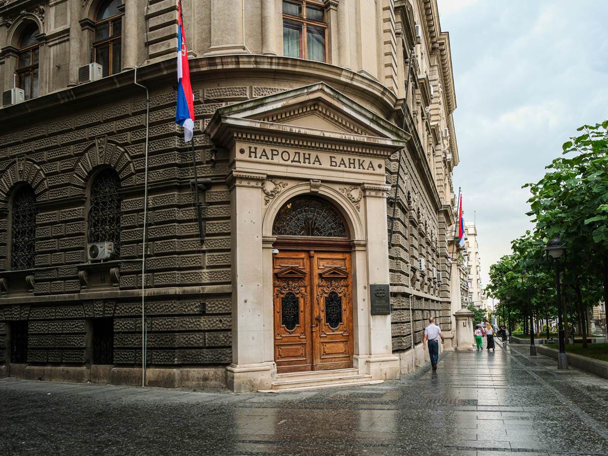 Narodna banka Srbije objavila kurs evra za 28. septembar: Menjačnice po ovim vrednostima prodaju valute Narodna banka Srbije objavila kurs evra za 28. septembar: Menjačnice po ovim vrednostima prodaju valute
