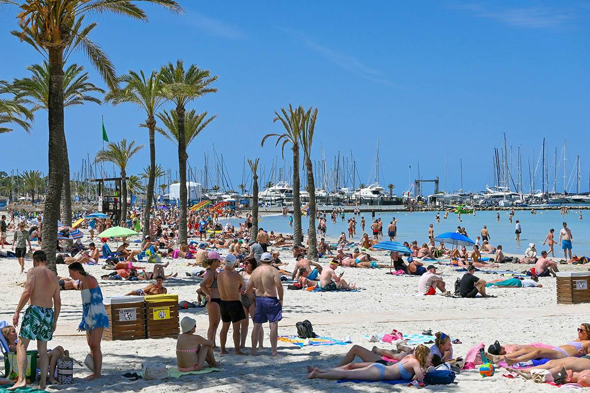 Stanovnici Palma de Majorke zabranili turistima ulazak na plažu lažnim ...