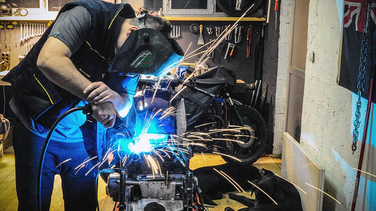 Plata do 2.000€ za ovaj posao u Srbiji, a niko neće: Oglasi puni, iskusniji radnici plaćeni i više od ovoga Plata do 2.000€ za ovaj posao u Srbiji, a niko neće: Oglasi puni, iskusniji radnici plaćeni i više od ovoga