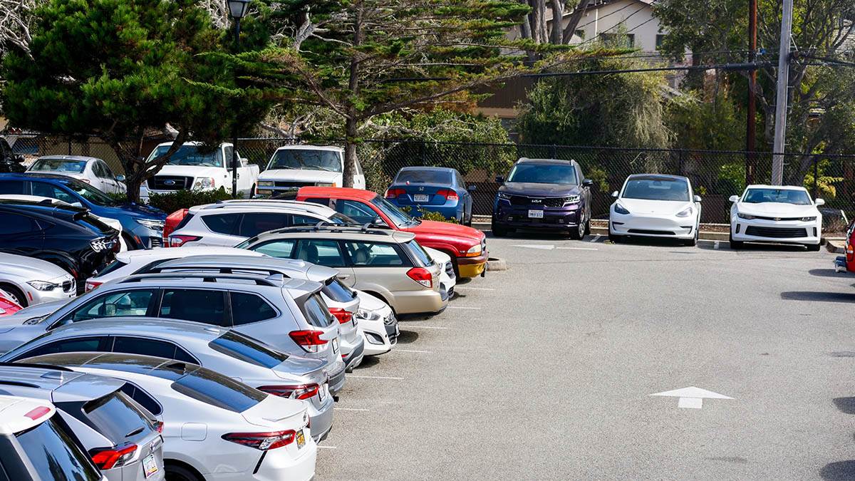 Ovaj automobil je kralj među polovnjacima: Dominira na listama najpouzdanijih, a evo koji je za gradsku vožnju Ovaj automobil je kralj među polovnjacima: Dominira na listama najpouzdanijih, a evo koji je za gradsku vožnju