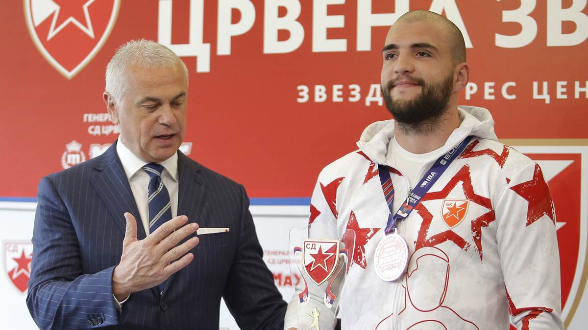 Veljko Rakovic Veljko Ražnatović pretukao Kolumbijca i pobesneo: Ovo mi se nikad nije ...