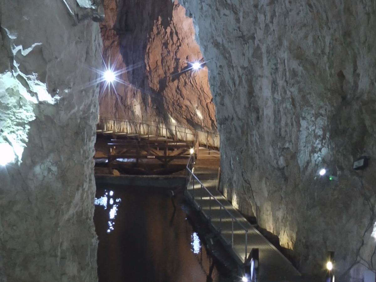 Cena ulaznice za turističku atrakcija na Zlatiboru 400 RSD: Kartu plaćaju i deca, Stopića pećina otvorena za posetioce