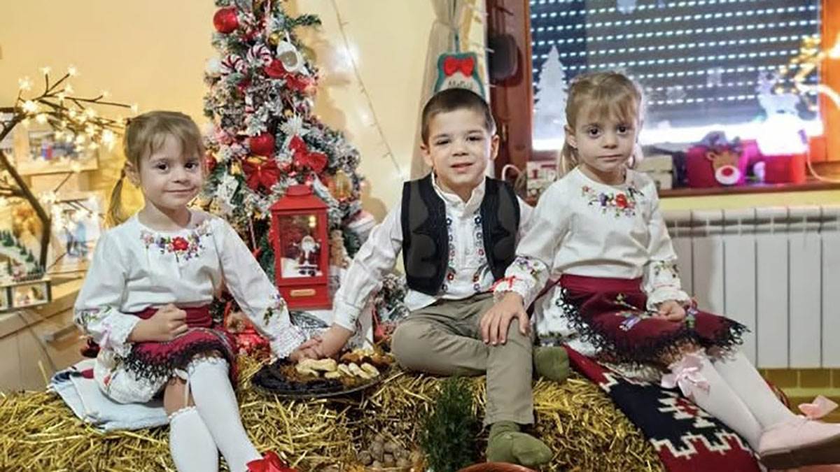 Divna praznična slika iz doma porodice Đukić kod Požege: Deca od malih nogu uče srpske običaje i tradiciju