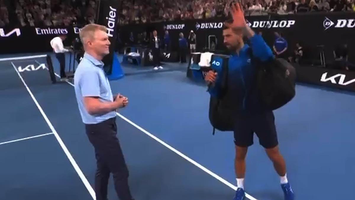 Đoković uzeo mikrofon i odbio intervju na terenu! Novak se naljutio, navijači ga izviždali! (video)