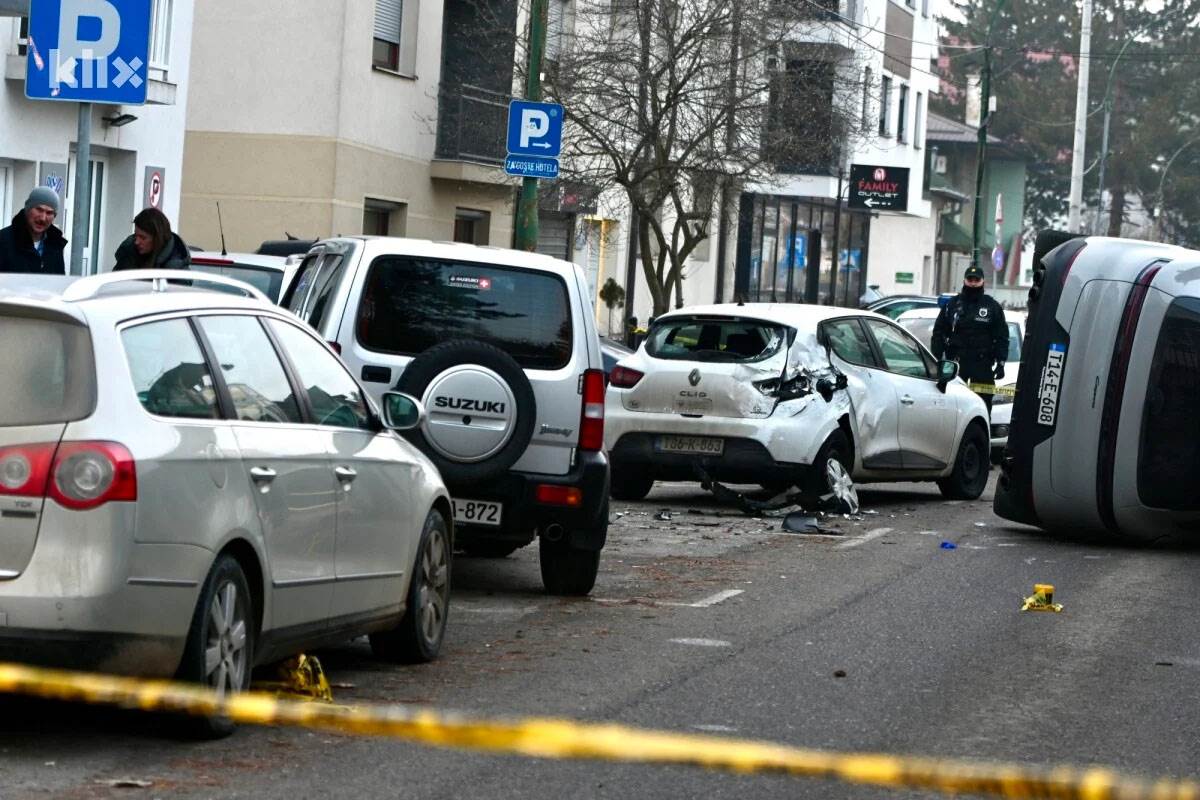 Samedin ranjen ispred kafane u Sarajevu: Osuđivan više puta, prevrnuo se u "poršeu" tokom bekstva (Foto)