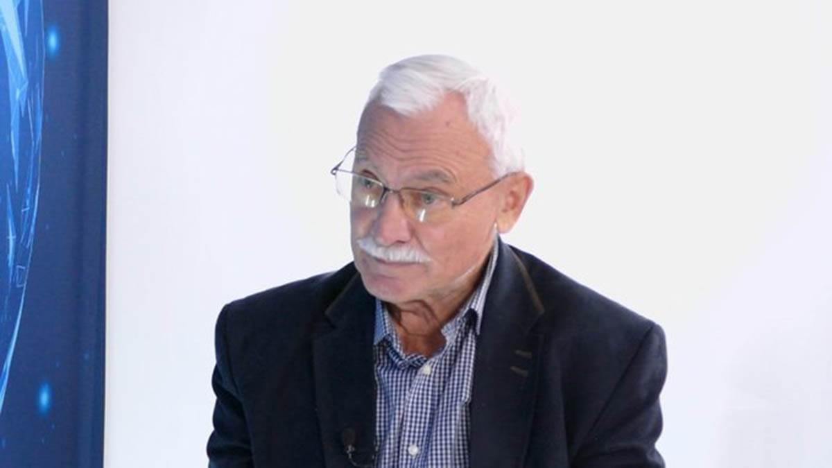 Političar Jan Kuper umro dok je držao govor | Mondo