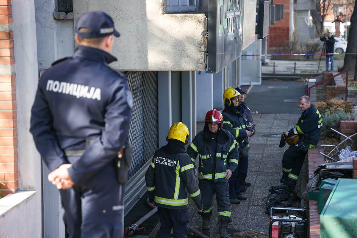 Povređen vlasnik garaže, policajac i vatrogasac: Evo u kakvom su stanju, detalji velikog požara i eksplozije u Nišu