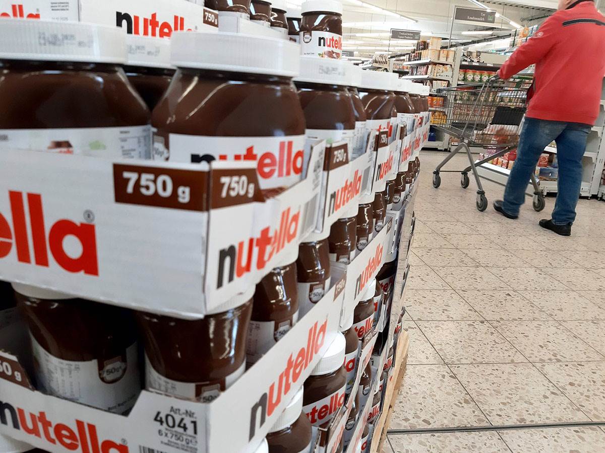 Ljubitelji Nutele u panici posle smrti njenog tvorca: Da li će njegovi naslednici uspeti da sačuvaju kompaniju? Ljubitelji Nutele u panici posle smrti njenog tvorca: Da li će njegovi naslednici uspeti da sačuvaju kompaniju?