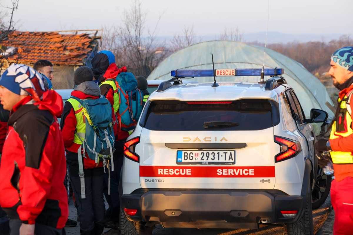 Ovo je prva reakcija devojčice kada su je pronašli: Pripadnici GSS-a otkrili detalje potrage po mrklom mraku