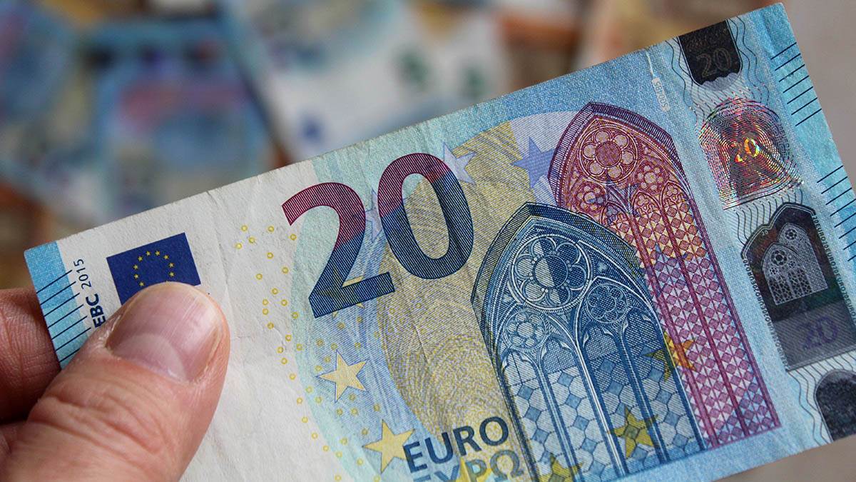 Ovo je novi kurs evra: Po ovim vrednostima menjačnice prodaju valute Ovo je novi kurs evra: Po ovim vrednostima menjačnice prodaju valute