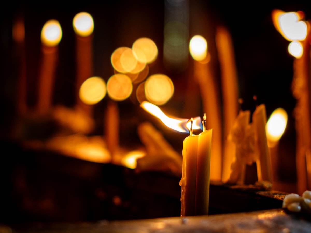 Slavimo Svetog sveštenomučenika Vavilu: Obešen o drvo i mučen vatrom, ali se nikada nije odrekao Hrista - Naslovi.net