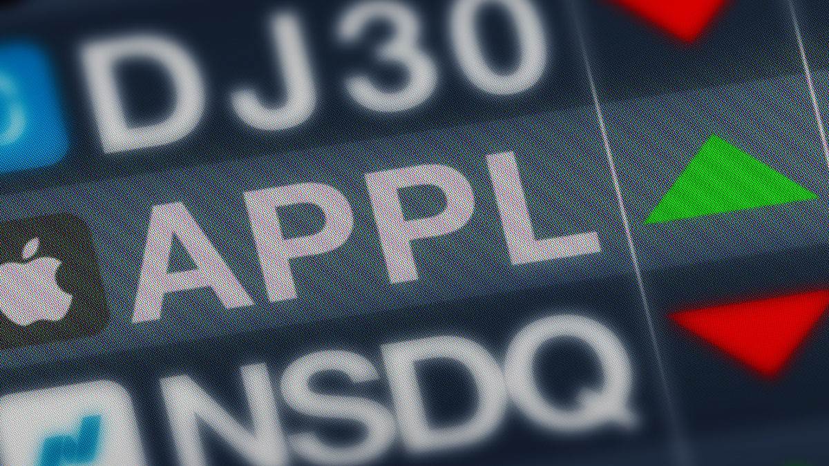 Ne propustite istorijski trenutak: Apple akcije na ivici rekordnog skoka zbog novog iPhone-a! Ne propustite istorijski trenutak: Apple akcije na ivici rekordnog skoka zbog novog iPhone-a!