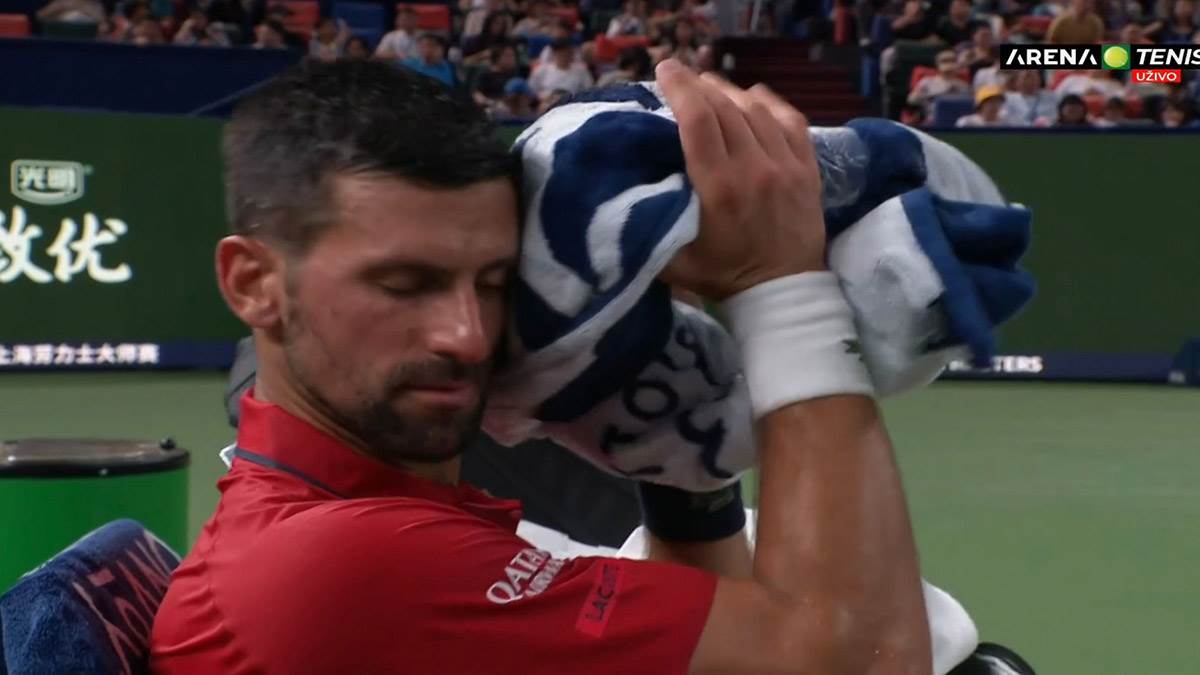 Novak Đoković se muči u Šangaju sa vrućinom | Mondo