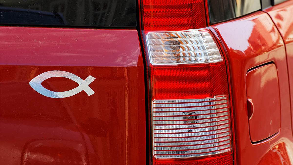 Značenje simbola ribe na automobilima | Mondo