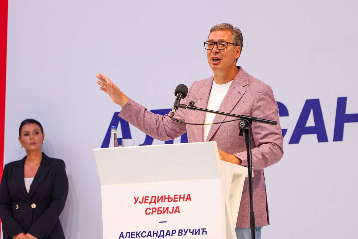 Vučić najavio novo povećanje penzija: Za 7 dana biće poznati detalji, stižu i jednokratne isplate Vučić najavio novo povećanje penzija: Za 7 dana biće poznati detalji, stižu i jednokratne isplate