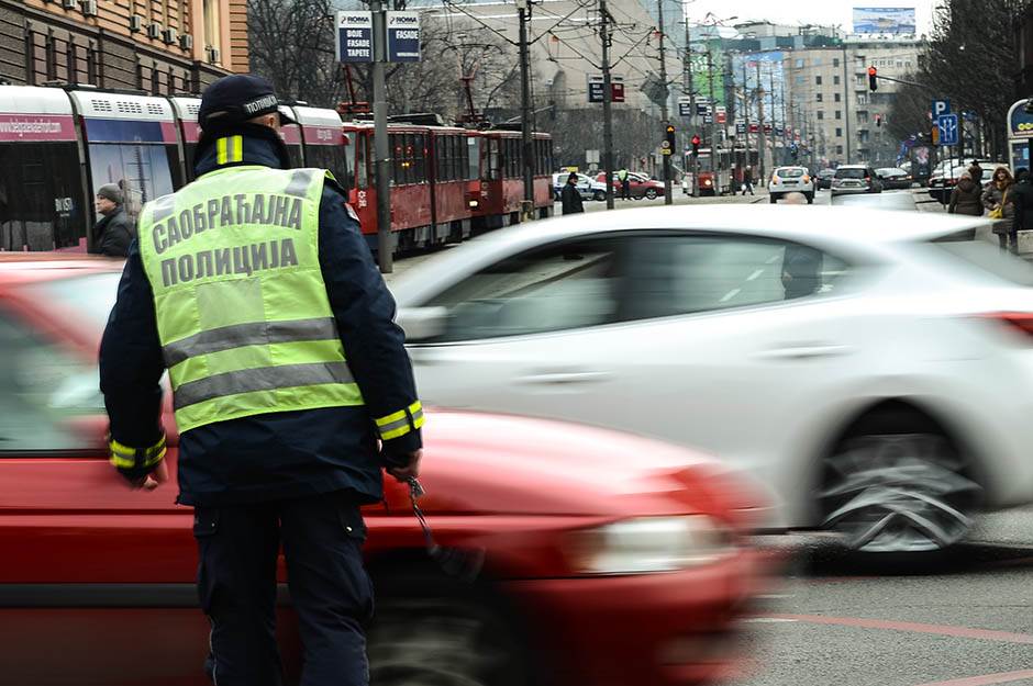 Uvode se dodatni uređaji koji će detektovati brojne prekršaje u saobraćaju: Stižu velike promene za vozače