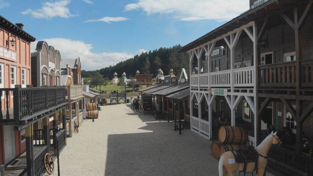 zlatibor kaubojski grad turisticka atrakcija fotografija | Mondo