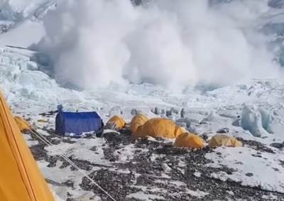 Mračna legenda "Zelenih čizama": Tri decenije služio kao putokaz na Everestu, a sada otkrivena prava istina
