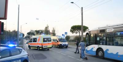 Vozili mrtvog sina 100 kilometara na zadnjem sedištu: Mislili su da spava, pa shvatili da je bez svesti