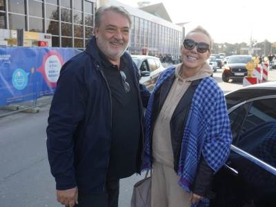 "6 dana nismo izlazili iz sobe, zidovi su popucali od nas": Šok ispovest Lepe Brene o početku veze s Bobom