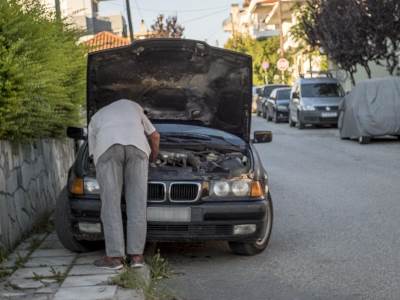 Zašto akumulator crkava leti? Istina o najvećem neprijatelju vašeg automobila