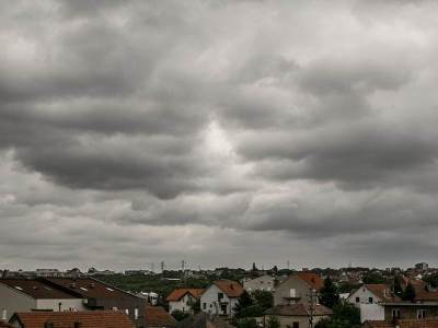 Novi talas lokalnih pljuskova u Srbiji: Svežiji početak nedelje uz dalji pad temperature