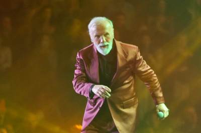 "Bio sam teško bolestan": Dino Merlin hteo da napusti muziku zbog zdravstvenih problema, progovorio o agoniji