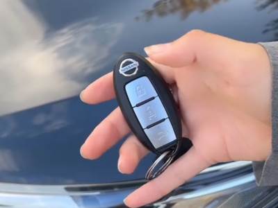 Baterija u vašem ključu od automobila je potpuno prazna? Evo kako da bez panike otključate i upalite vozilo