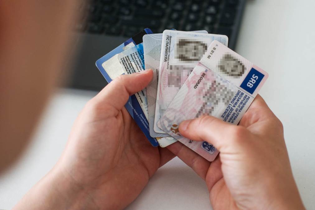 Zaboravite ova dokumenta i sledi vam kazna od 50.000 dinara ili zatvor: Građani svakodnevno prave istu grešku