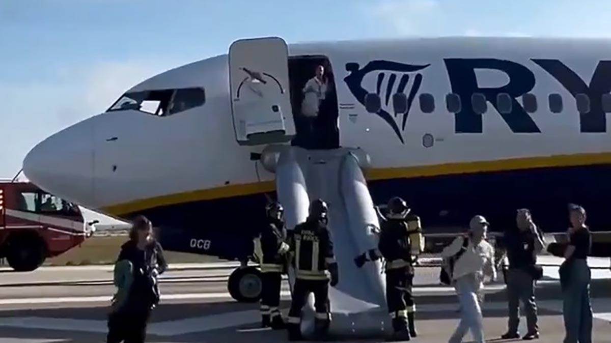 Putnik preminuo pred poletanje aviona: Drama u Zagrebu, oglasio se aerodrom 