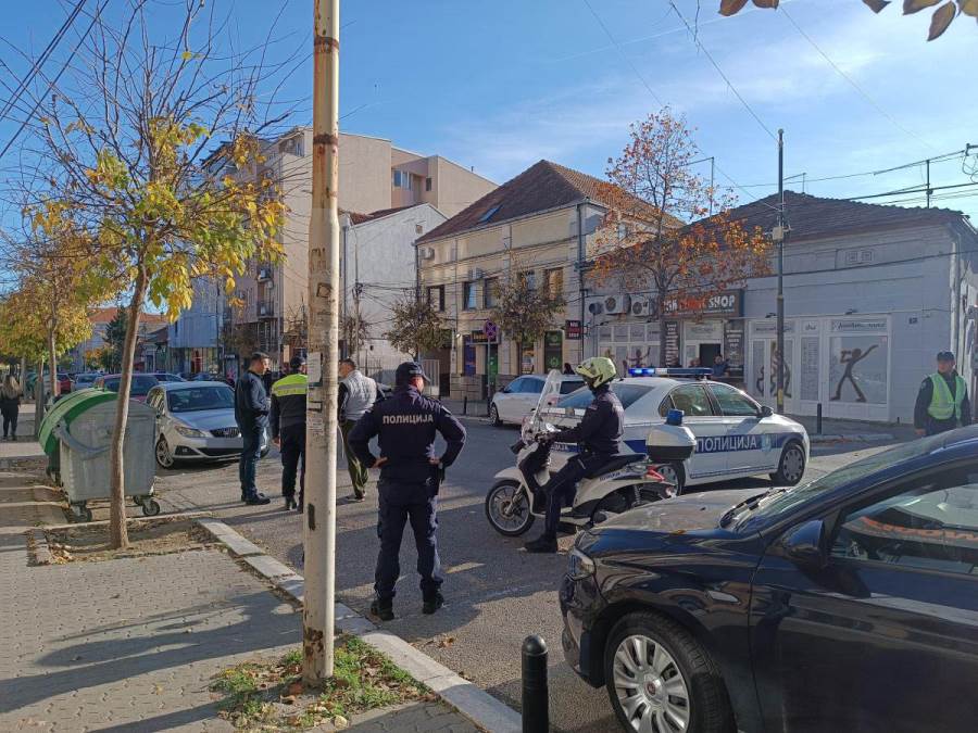 Krvava drama u Kragujevcu: Nožem izbo ženu i njenog dedu, lekari im se u operacionoj sali bore za život