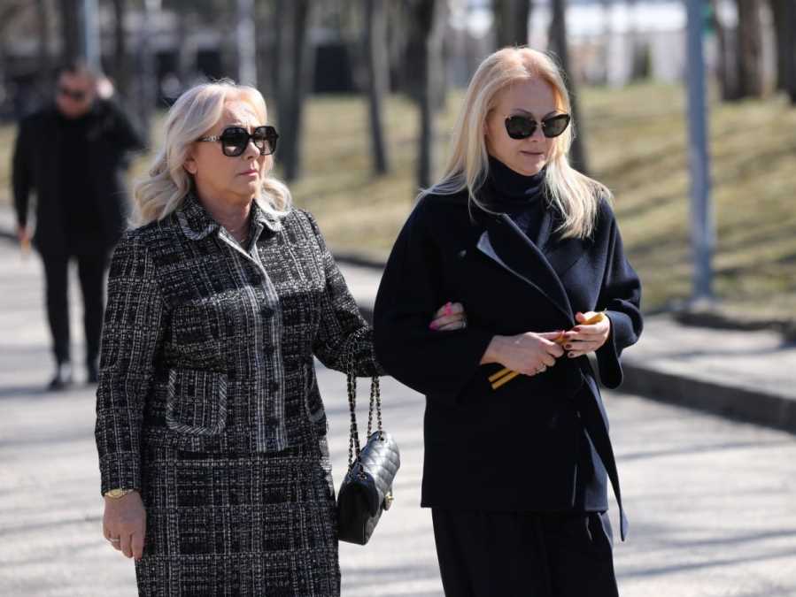 "Kad nema njega, nema ni njih": Bolna ispovest ćerke Šabana Šaulića o lažnim prijateljima nakon očeve smrti