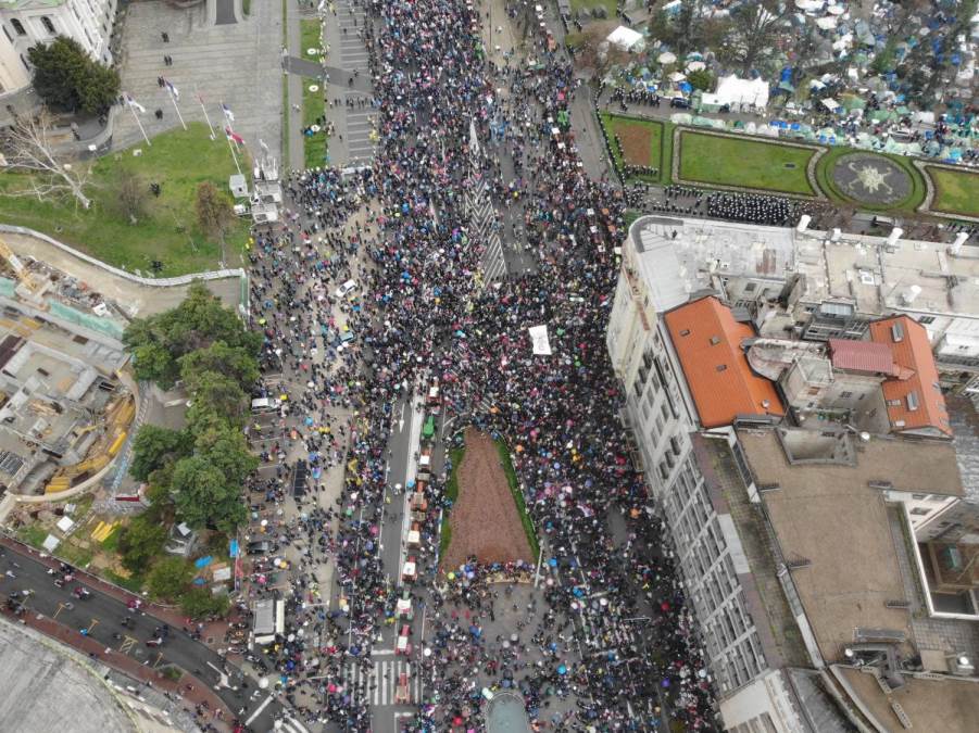 VJT: U dokumentaciji sa Filozofskog fakulteta pronađen zapisnik o simulaciji upotrebe „zvučnog topa“ na protestu