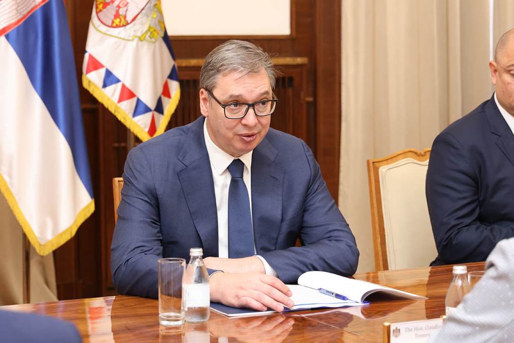 Vučić sazvao hitnu sednicu Saveta za nacionalnu bezbednost