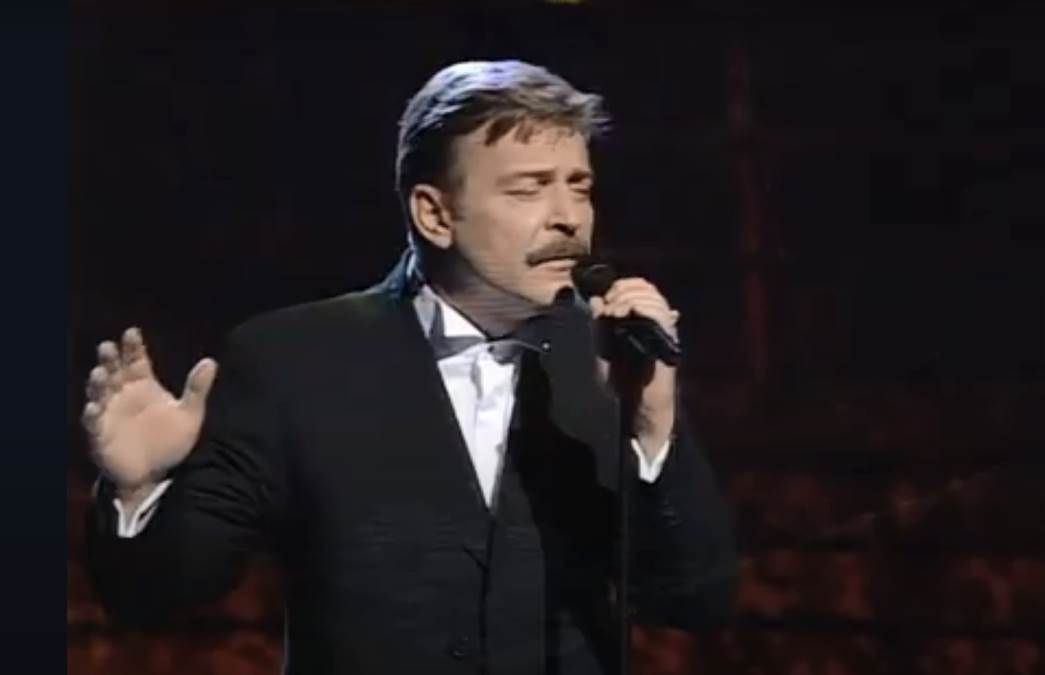 Omiljeni Sarajlija i pevač "Indexa" je umro od tuge: Našao ljubav svog života, ona abortirala, pa ga ostavila