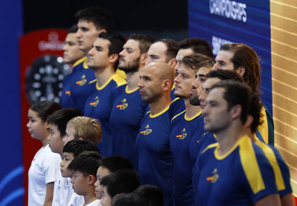 Grčija po dramatičnem porazu brez finala Svetovnega prvenstva, Španija čaka Srbijo