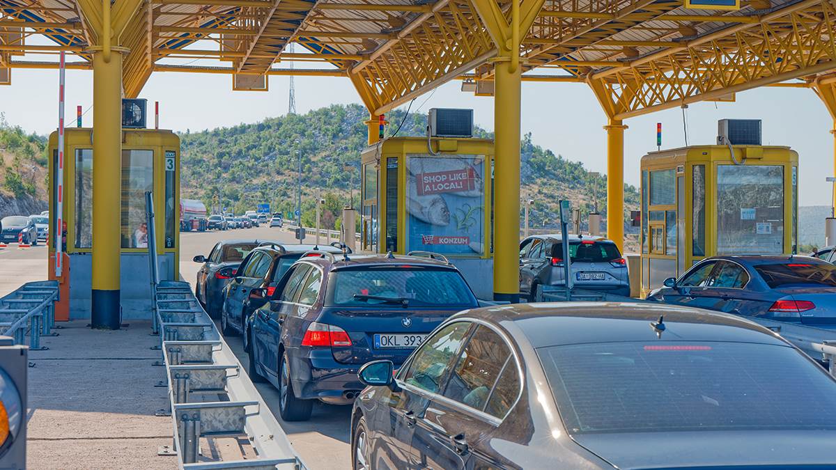 "Policija zaustavlja strana vozila, kazna 160€ ili odmah 50€": Upozorenje svima koji prolaze kroz Makedoniju