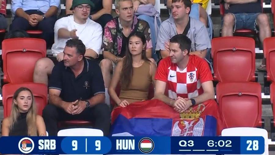 Obukao dres Hrvatske, a navijao za Srbiju protiv Mađarske: Neverovatna scena u polufinalu Svetskog prvenstva